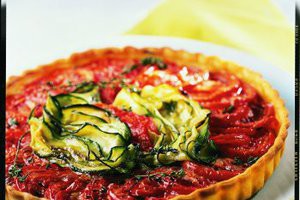 Tarte aux courgettes, tomates et anchoïade douce (entrées)