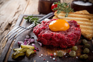 tartare (viandes - boeuf) Ff91f274 95f4 4f96 9e77 9dee6c3e3a92 m